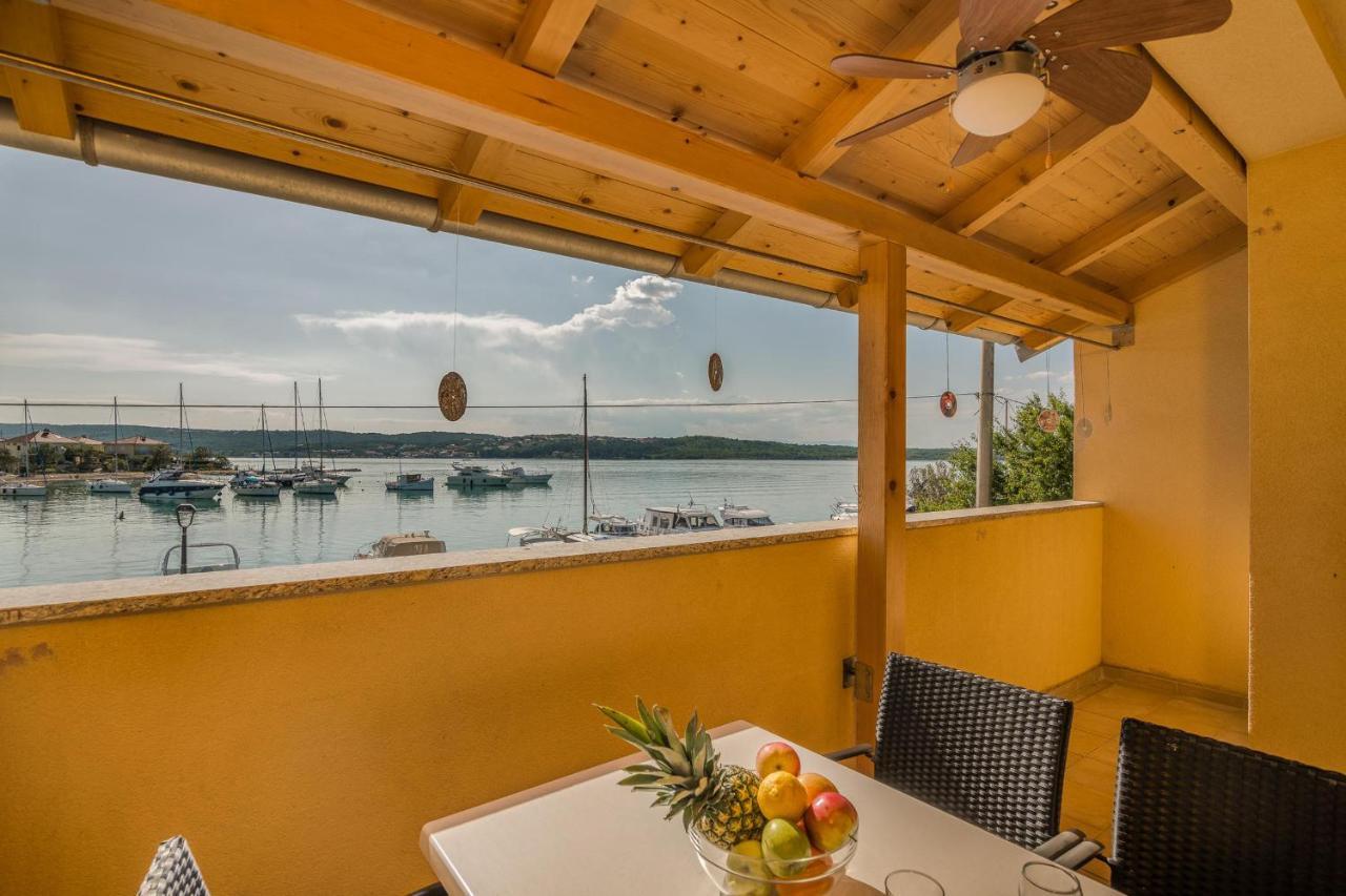 Apartments Celeste Климно Экстерьер фото