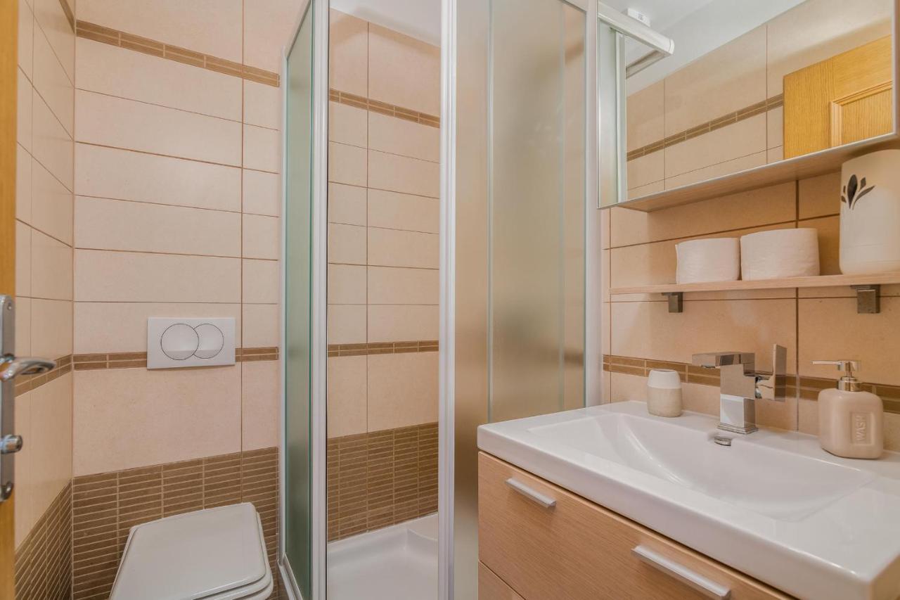 Apartments Celeste Климно Экстерьер фото
