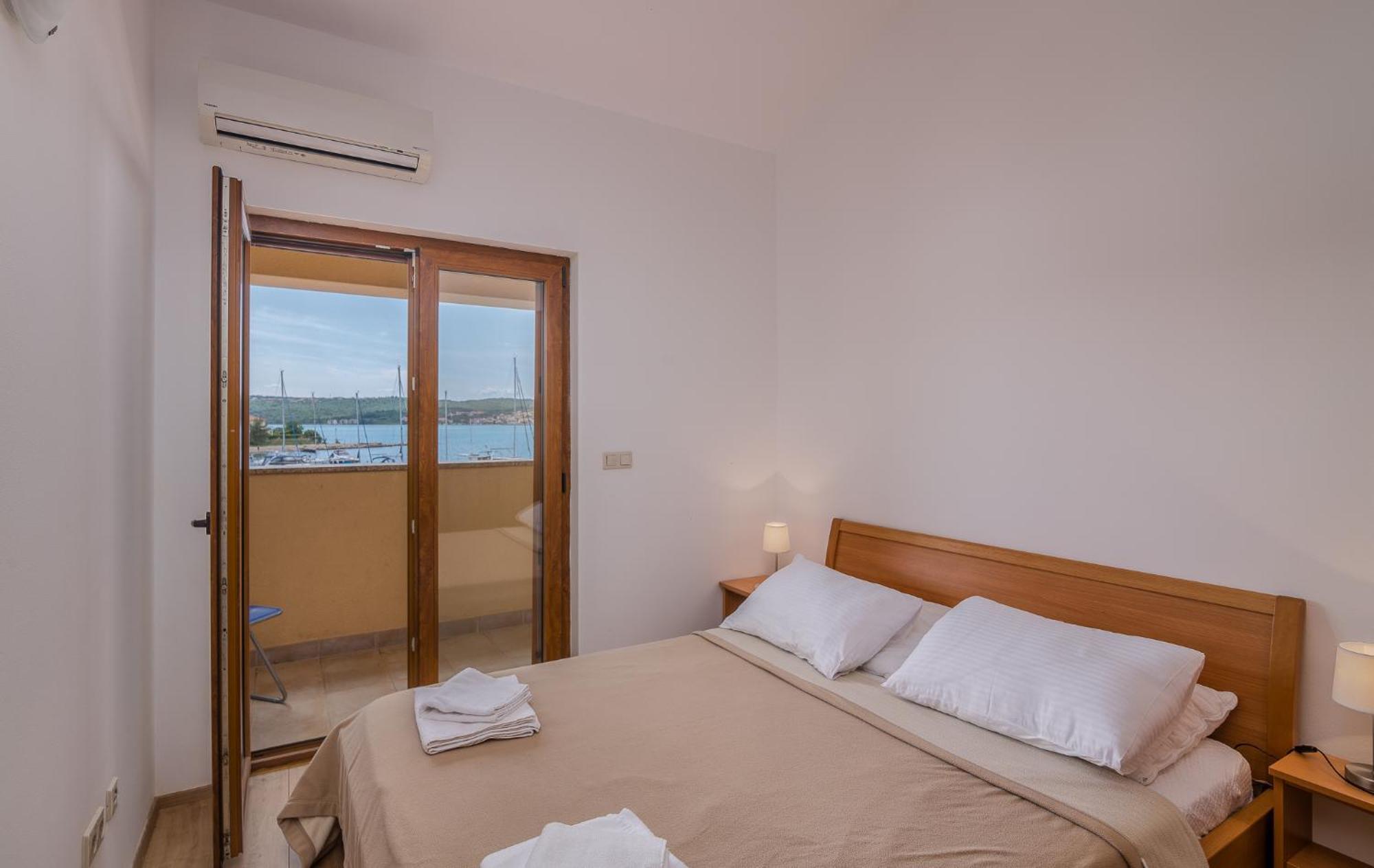 Apartments Celeste Климно Экстерьер фото