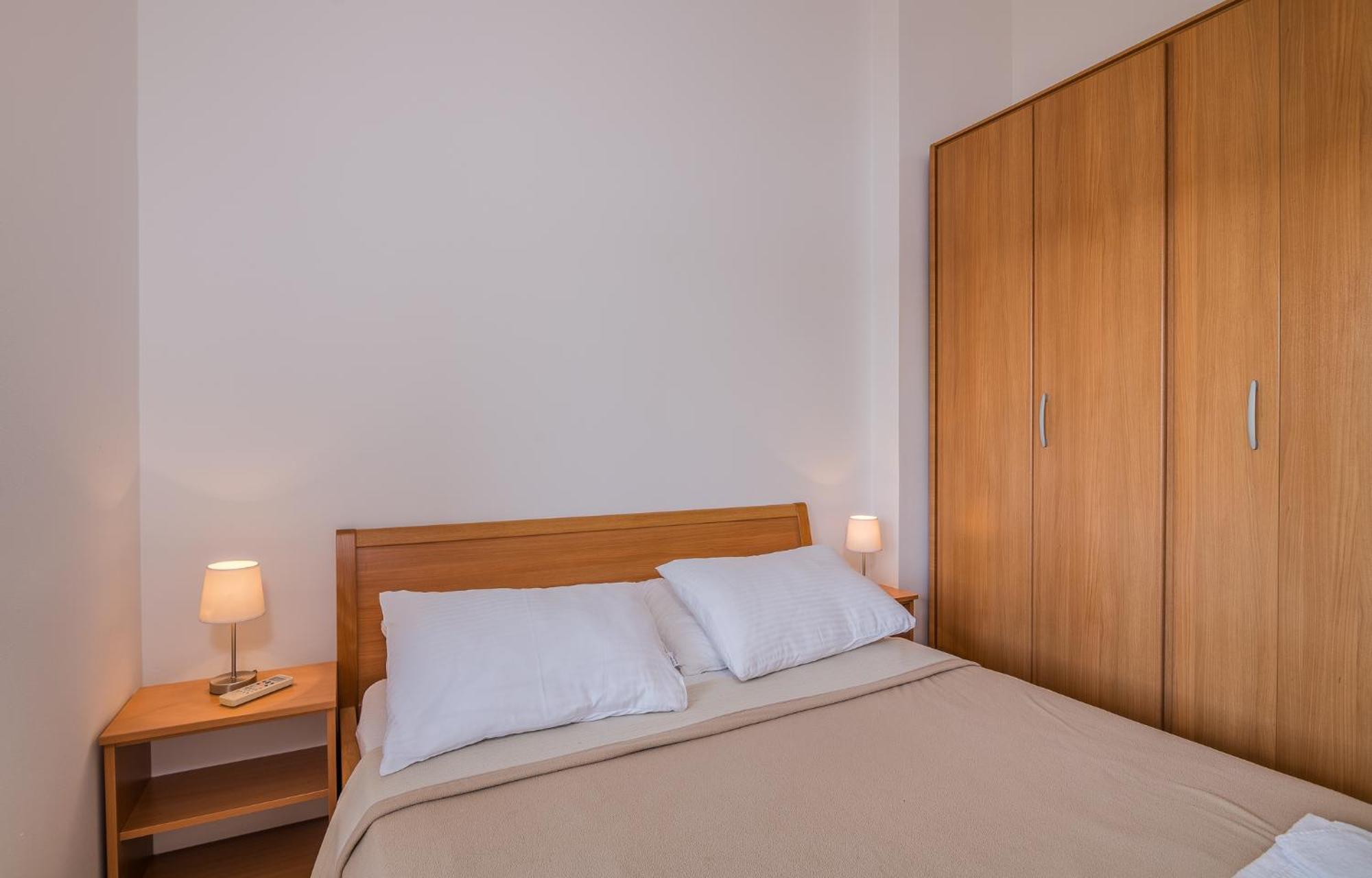 Apartments Celeste Климно Экстерьер фото
